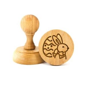Paashaas met ei stempel Folkroll